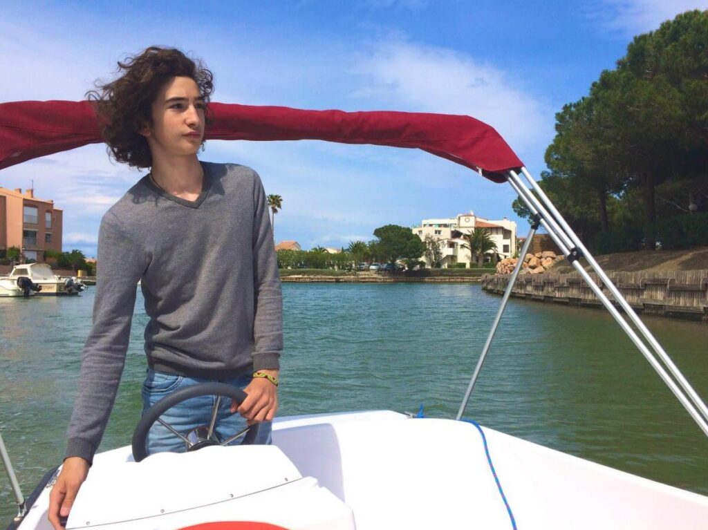 les petits bateaux électriques de Saint-Cyprien