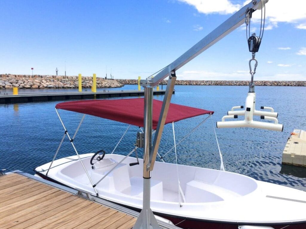 les petits bateaux électriques de Saint-Cyprien