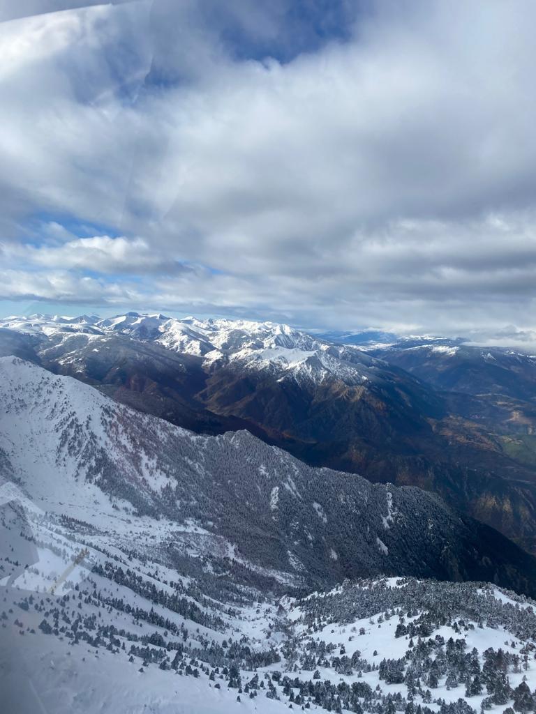 Massif du Canigou en hélico